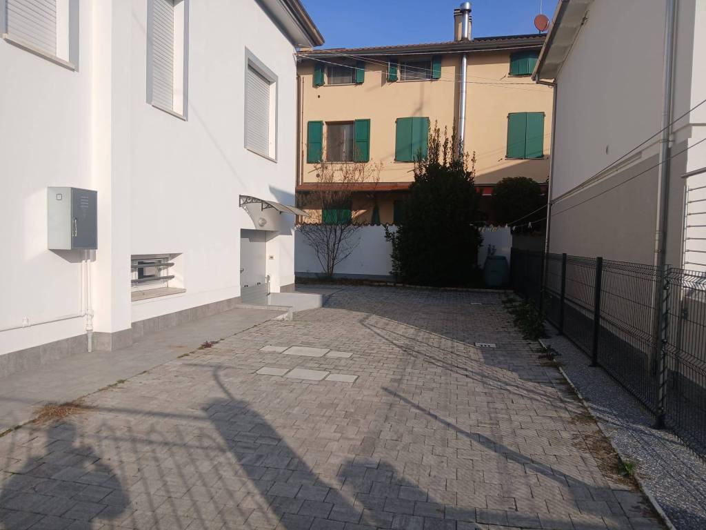 Appartamento a Cento in Via 1 Maggio - Foto 3