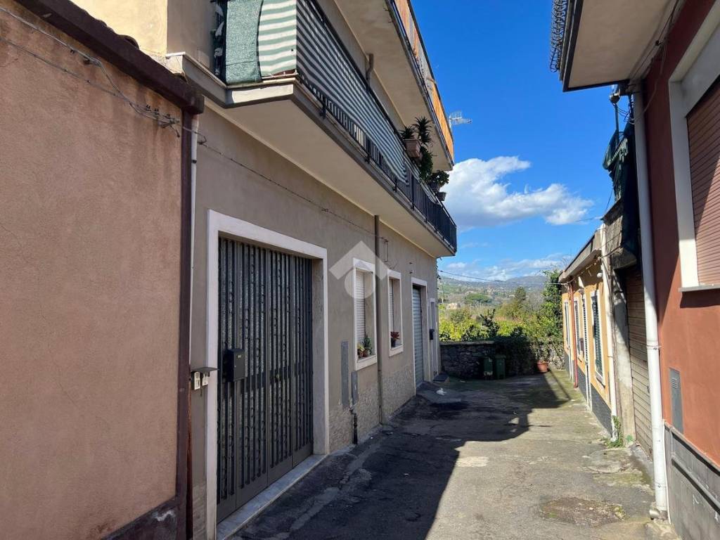 Casa indipendente a Giarre in Via salimbene, 14 - Foto 4