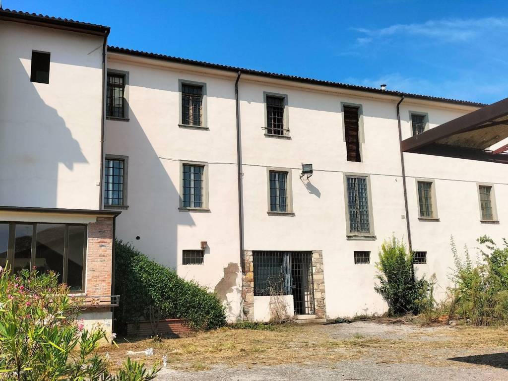 Appartamento a Caldiero in Piazza Giacomo Matteotti - Foto 2