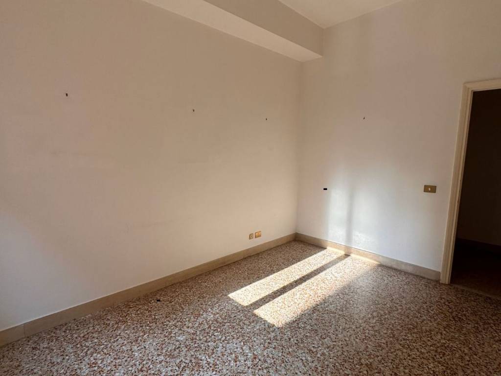 Appartamento a Nettuno in Piazza del Mercato - Foto 5