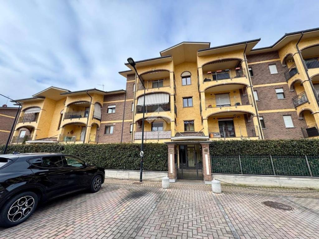 Appartamento a Leinì in Via Giorgio Perlasca, 6 - Foto 3