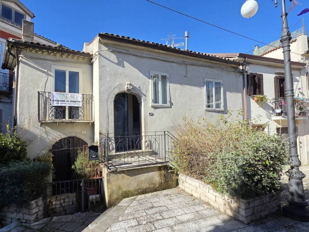 Casa indipendente a Montemarano in Piazza del popolo, 9 - Foto 2