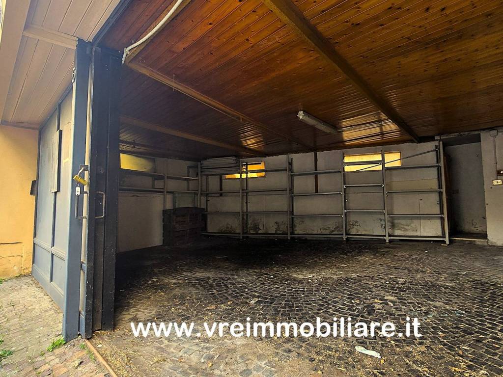 Box / garage a Roma in Piazza Fonteiana, 5 - Foto 3