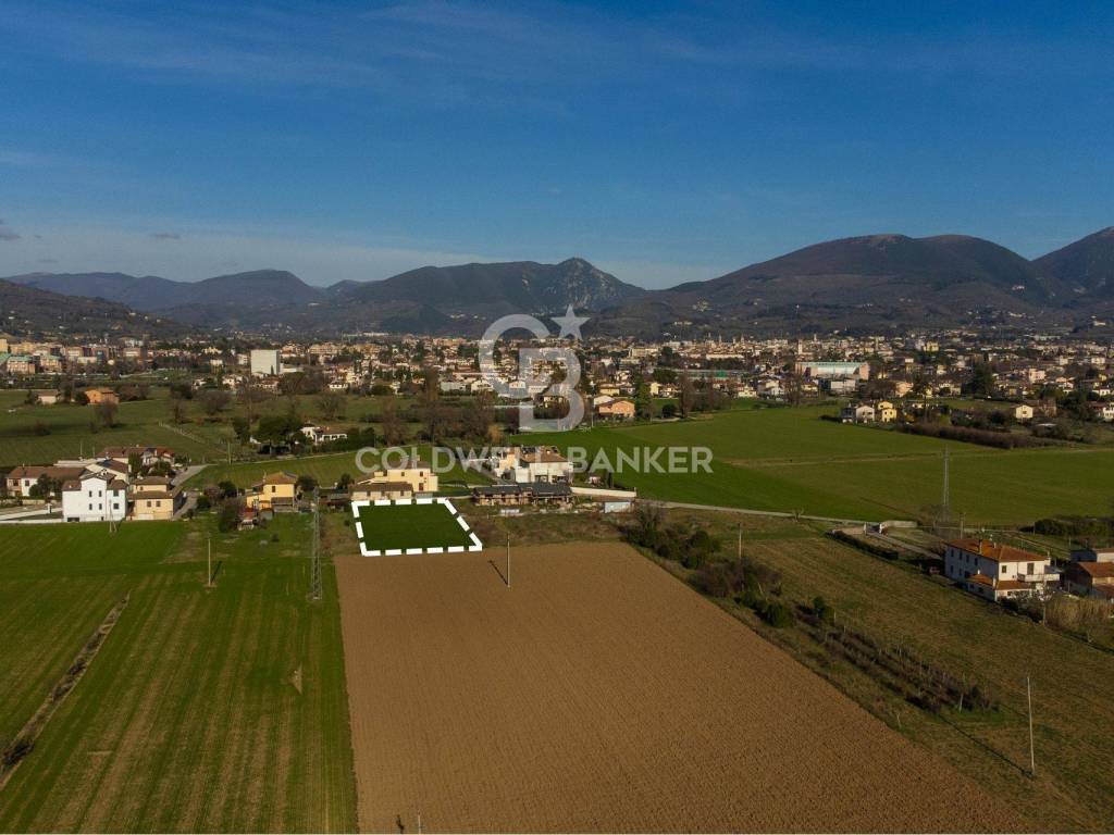 Terreno a Foligno in Via Case Bruciate - Foto 3