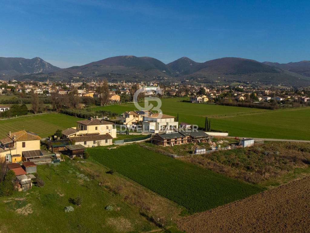 Terreno a Foligno in Via Case Bruciate - Foto 4