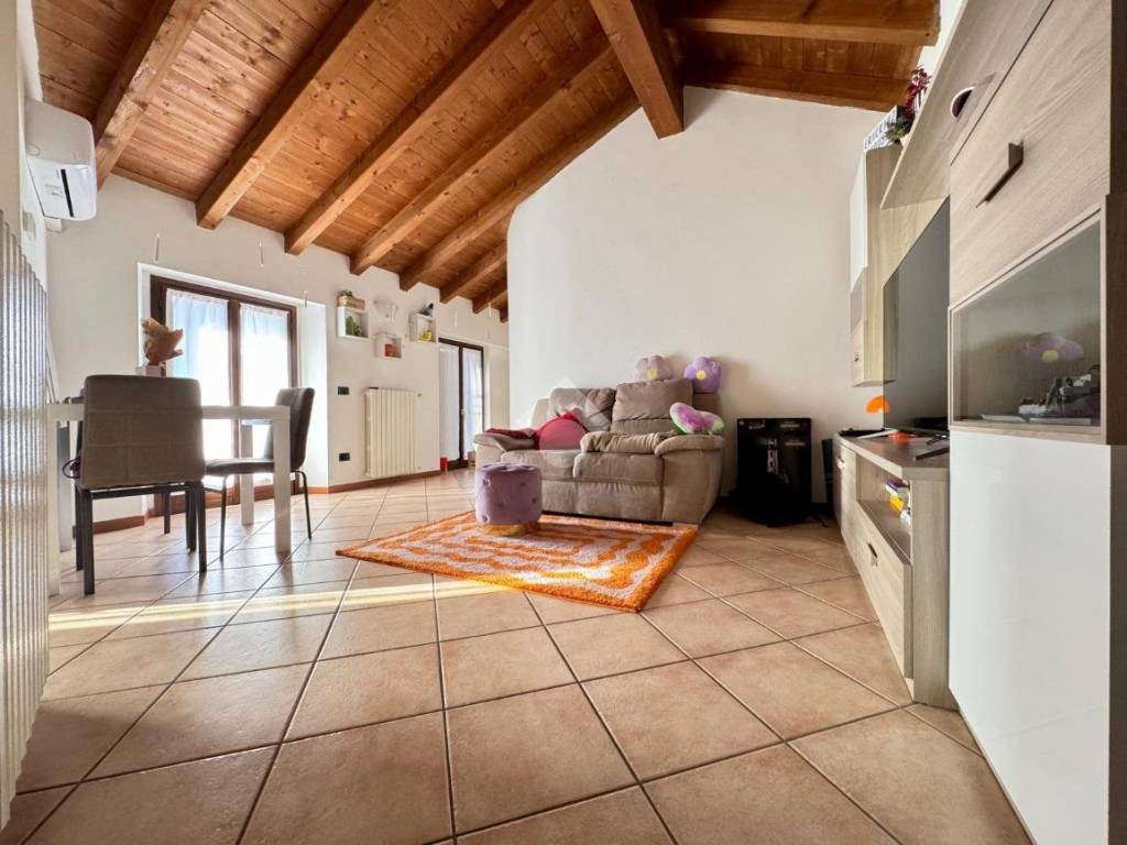 Appartamento a Castelleone in Via bressanoro, 13 - Foto 3