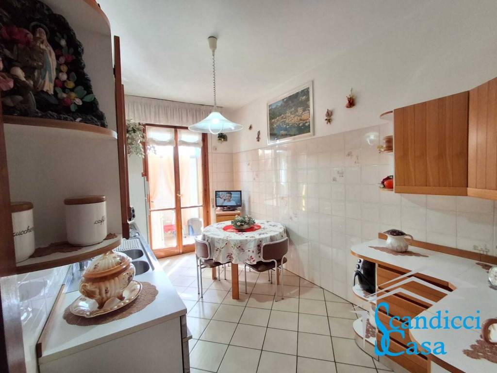 Appartamento a Scandicci in Via Cristoforo Colombo, 16 - Foto 2