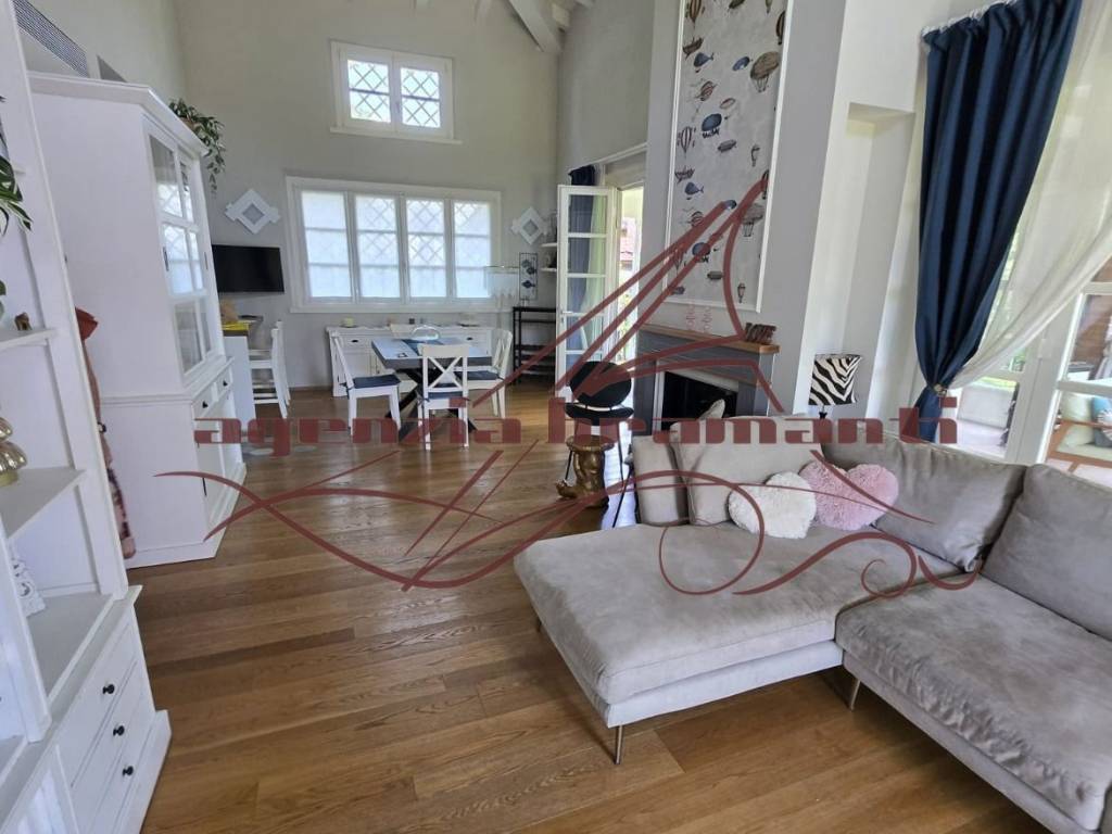 Villa a Forte dei marmi in Via Alessandro Volta - Foto 2