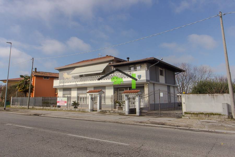 Appartamento a Latisana in Via Crosere, 57 - Foto 3