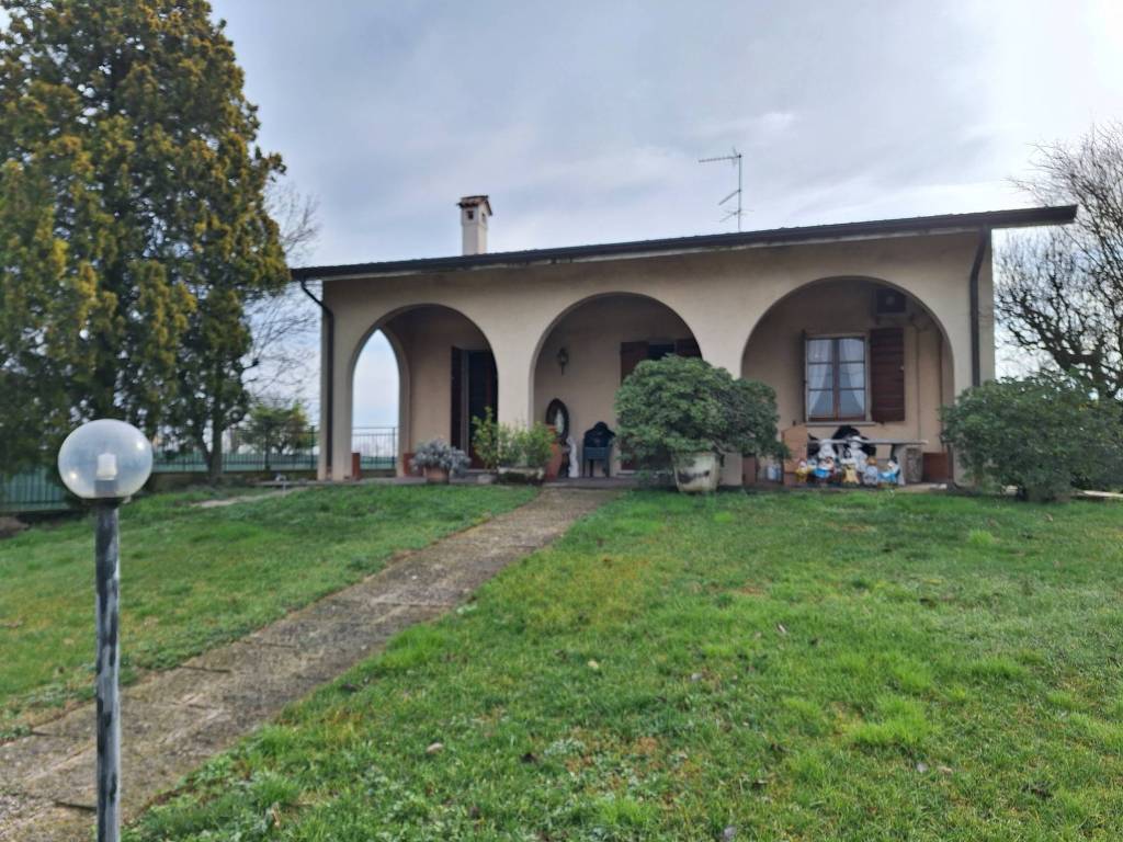 Villa a Curtatone in Via Punte - Foto 3