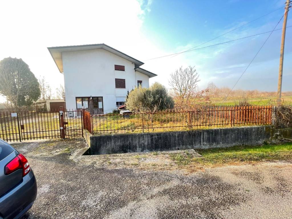 Villa a Dueville in Via Marosticana, 43 - Foto 2