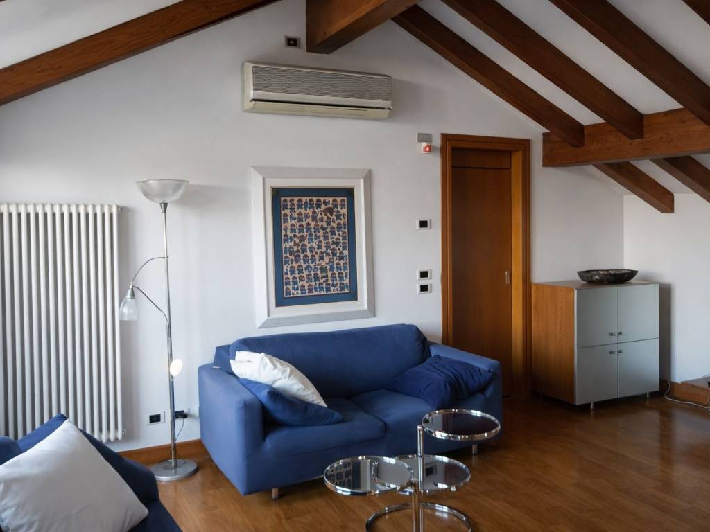 Attico / mansarda a Treviso in Viale Monte Grappa, 6 - Foto 2