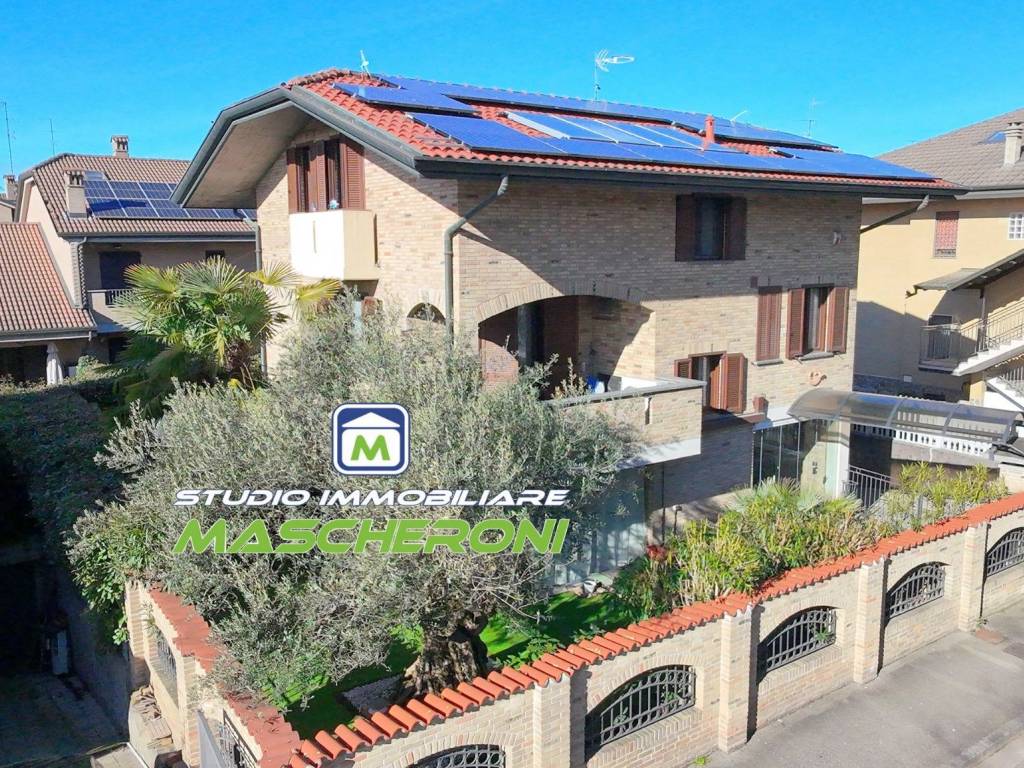 Villa a Paderno dugnano in Via Trieste, 96 - Foto 2