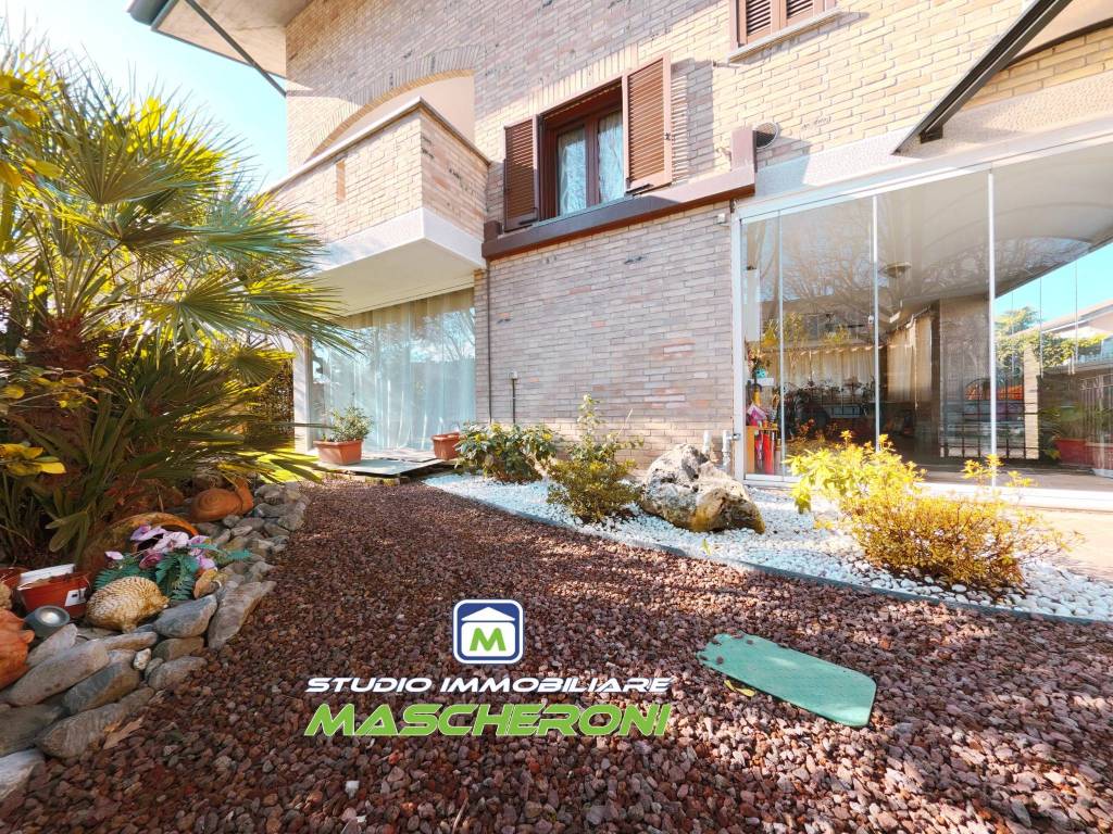 Villa a Paderno dugnano in Via Trieste, 96 - Foto 5