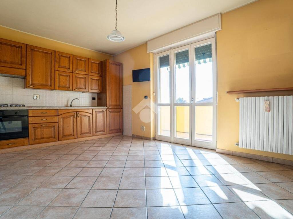 Appartamento a Verzuolo in Via provinciale cuneo, 38 - Foto 2