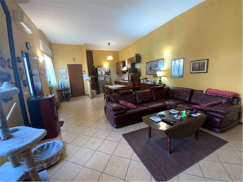 Casa indipendente a Granozzo con monticello in Via Mtteotti, 9 - Foto 5