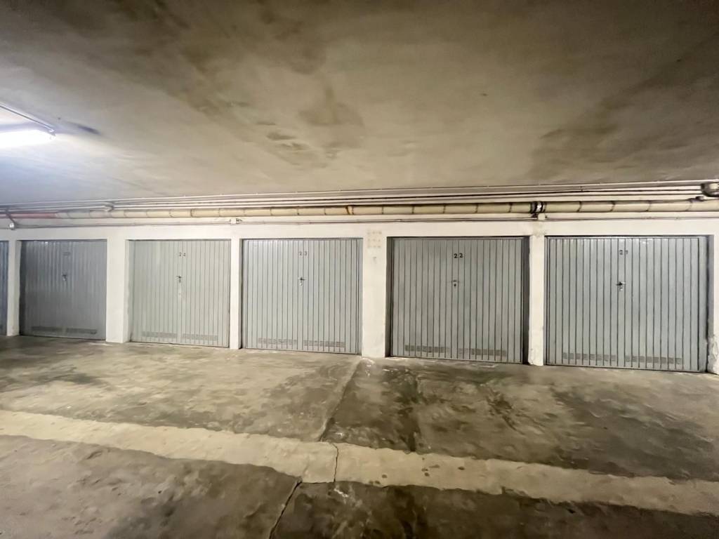 Box / garage a Asti in Strada Valmanera - Foto 3