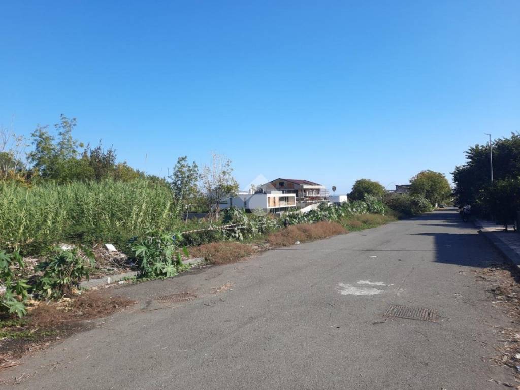 Terreno a Giarre in Via don pino puglisi - Foto 3