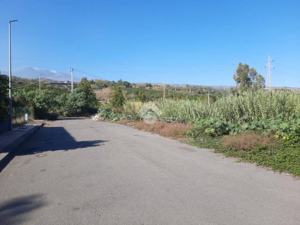 Terreno a Giarre in Via don pino puglisi - Foto 4