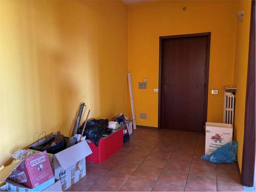 Appartamento a Oleggio in Via Momo, 4 - Foto 2