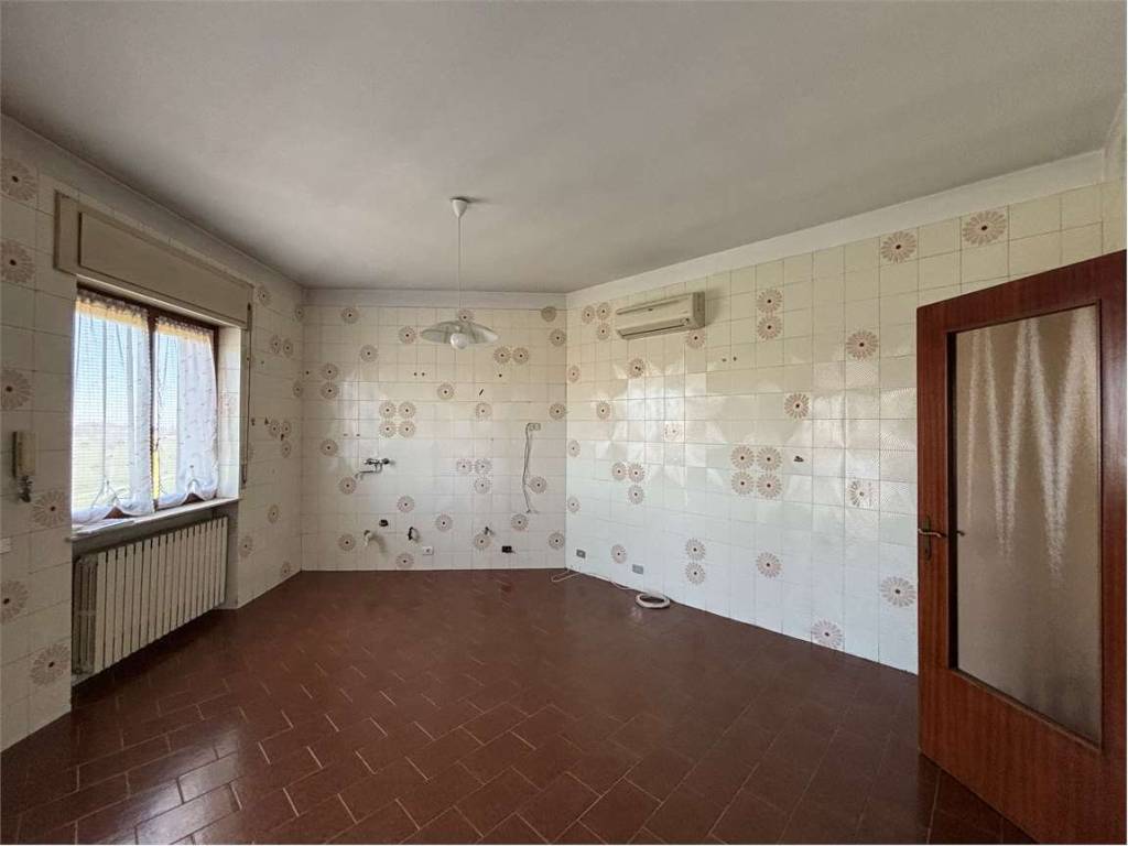 Appartamento a Oleggio in Via Momo, 4 - Foto 5