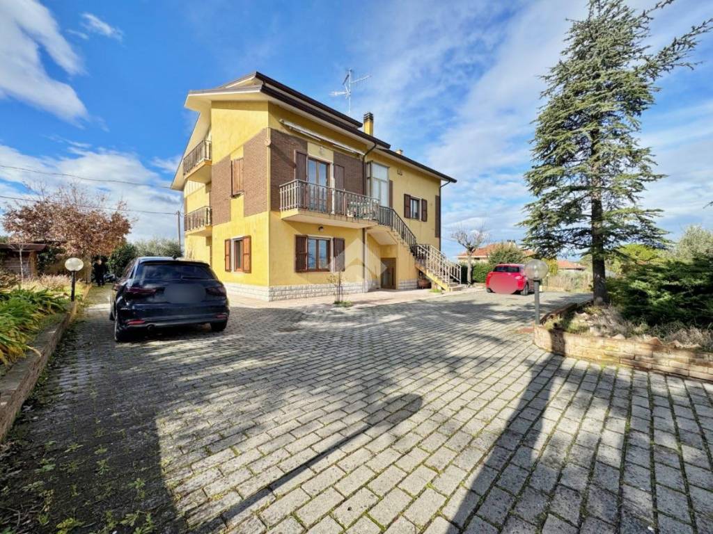 Villa a Montelabbate in Via farneto - Foto 2