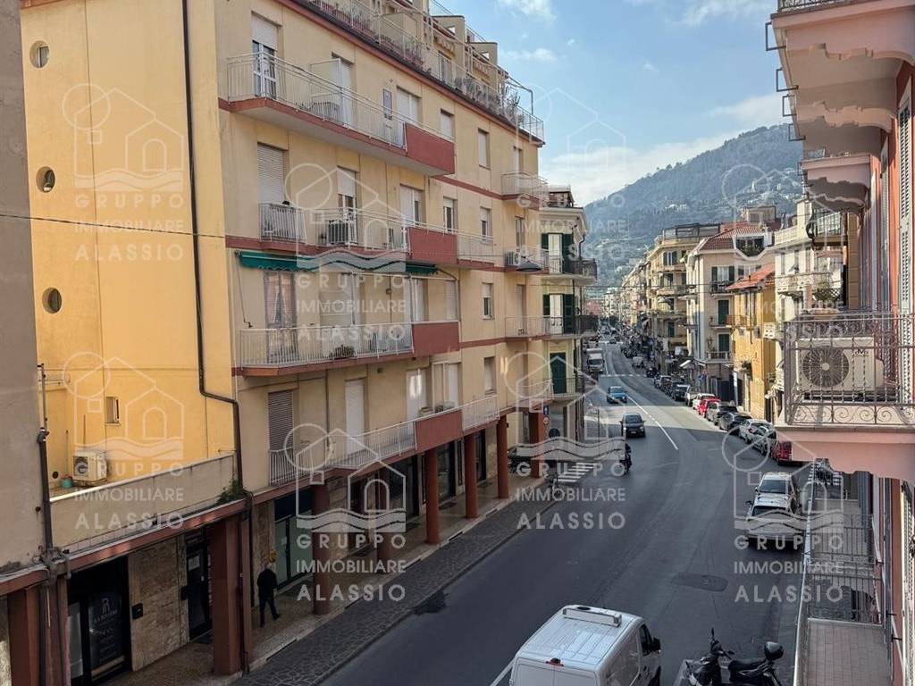 Appartamento a Alassio in Via Leonardo da Vinci - Foto 2