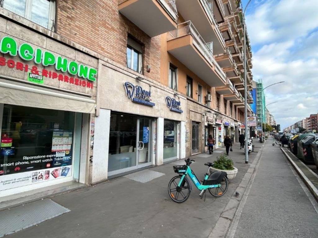 Immobile a Roma in Via Tuscolana, 747 - Foto 2