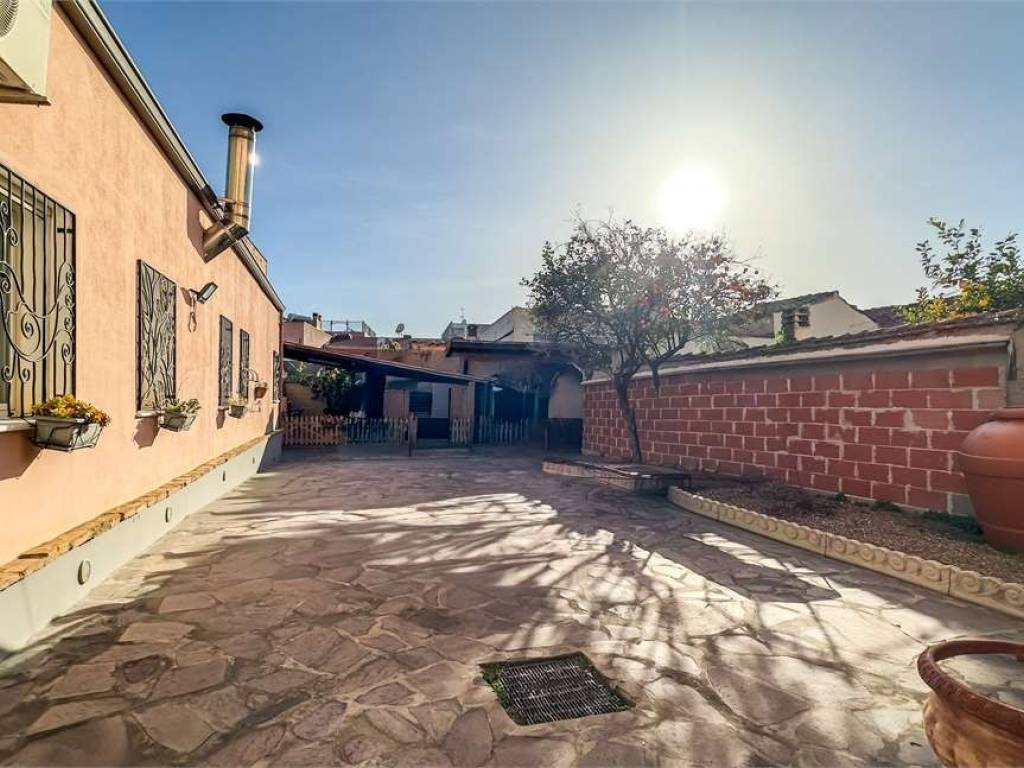 Casa indipendente a Monserrato in via zuddas , 0 - Foto 2