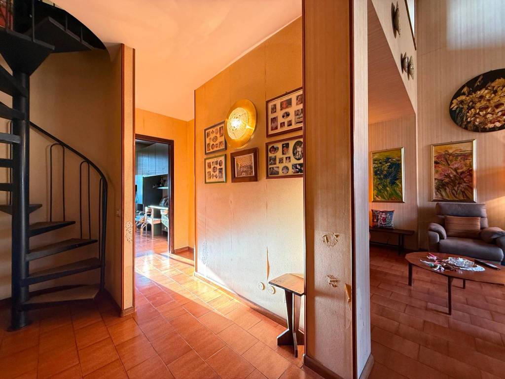 Appartamento a Como in Via 1 Maggio - Foto 3