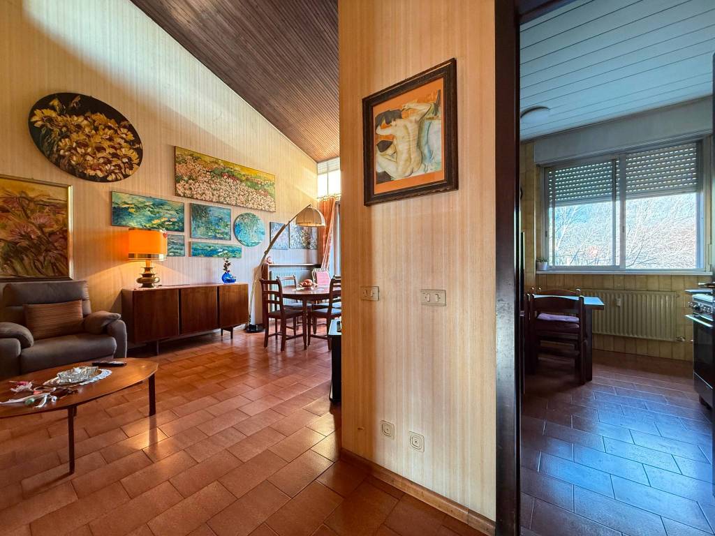 Appartamento a Como in Via 1 Maggio - Foto 4