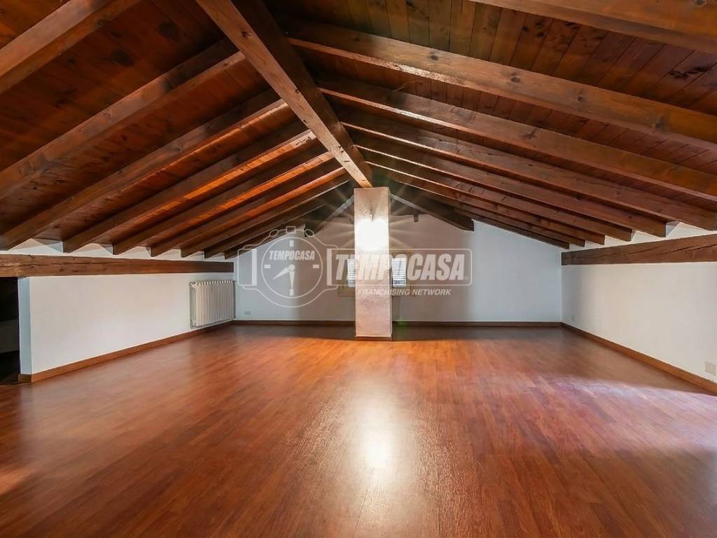 Villa a Gorla minore in Via Raffaello 7 - Foto 5