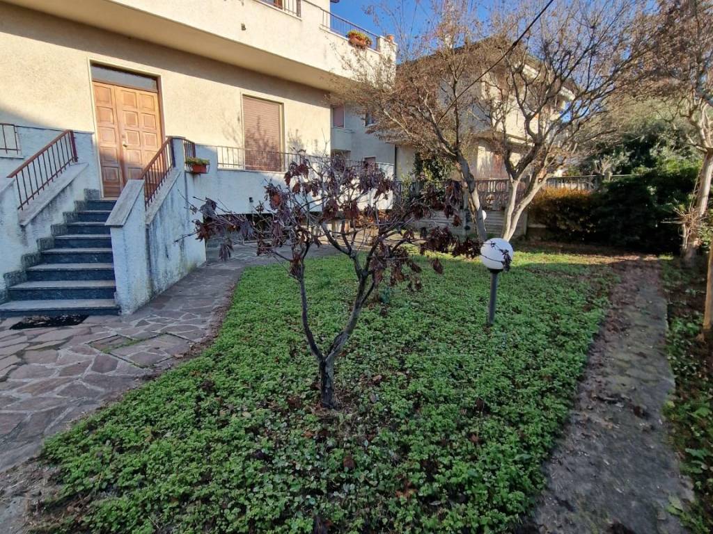Appartamento a Paderno dugnano in Via Carlo Cattaneo - Foto 3
