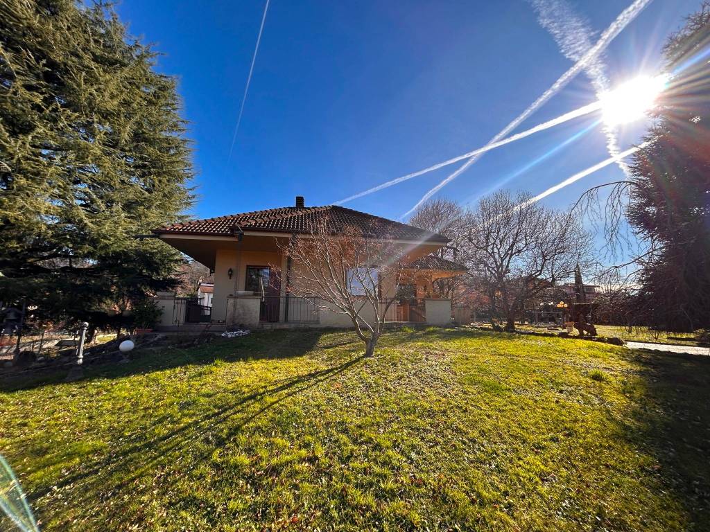 Villa a Longone al segrino in Via Fontanella - Foto 5