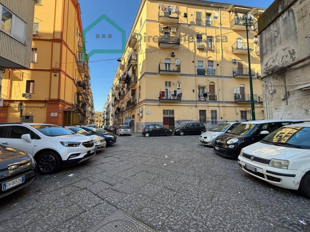 Immobile a Napoli in VIA PASQUALE BAFFI, 2 - Foto 2