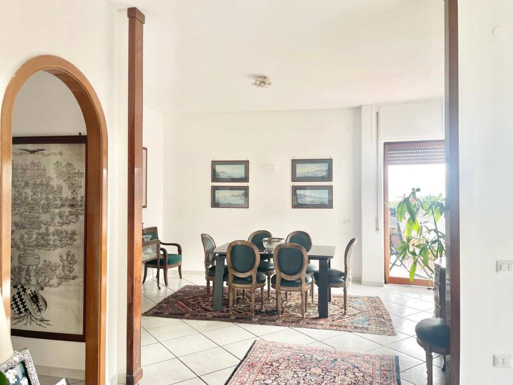 Appartamento a Napoli in Via Francesco Petrarca - Foto 5