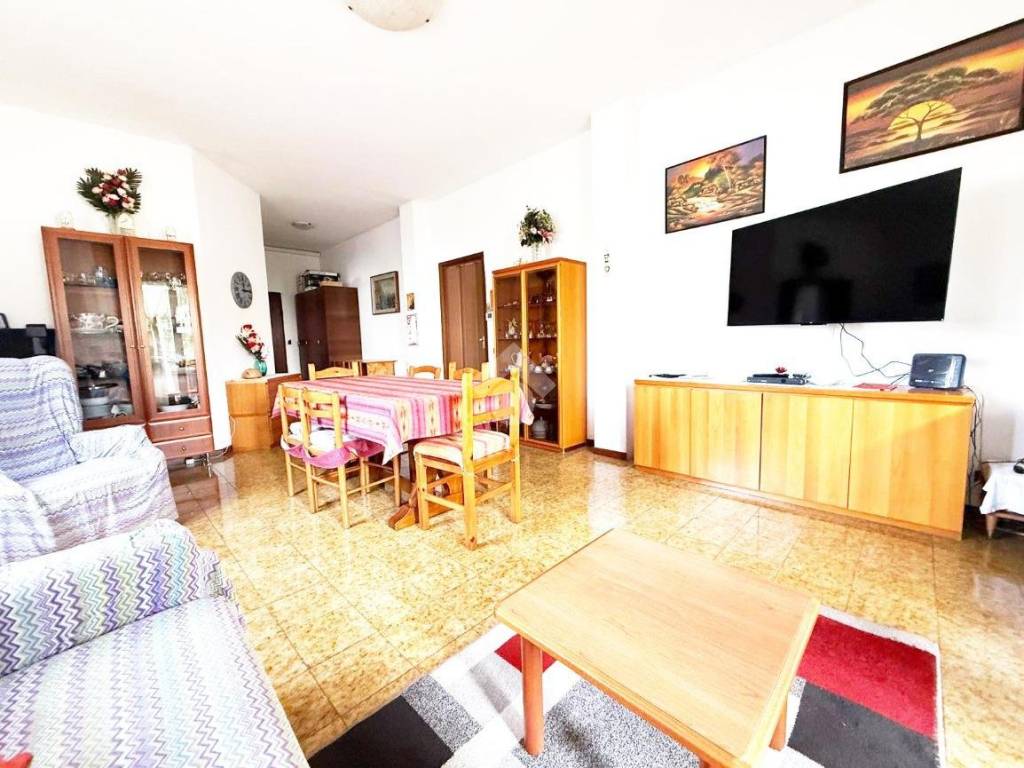 Appartamento a Gerenzano in Via Alfieri Vittorio, 3 - Foto 4