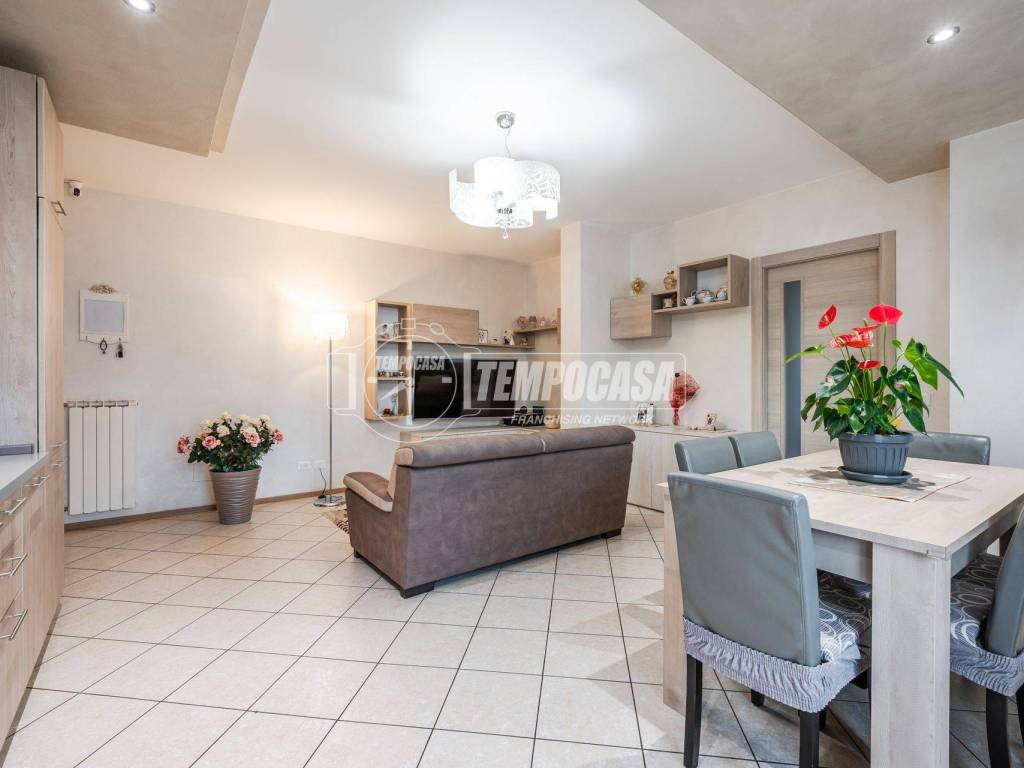 Appartamento a Casalgrande in Via Livatino Rosario 4 - Foto 2