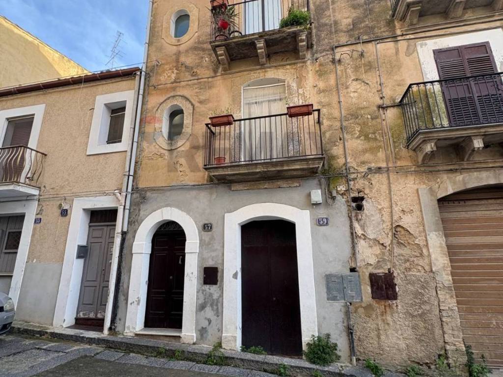 Casa indipendente a Caltagirone in Via Carcere, 57 - Foto 2