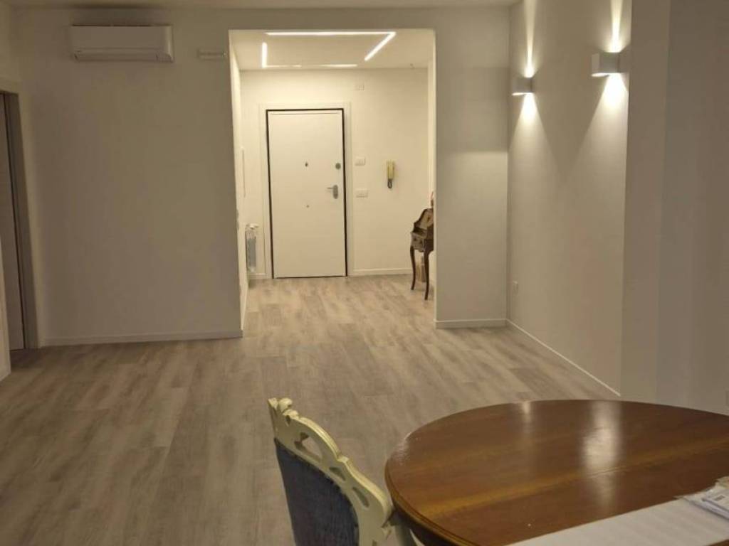 Appartamento a Padova in Via Emilio Lovarini - Foto 2