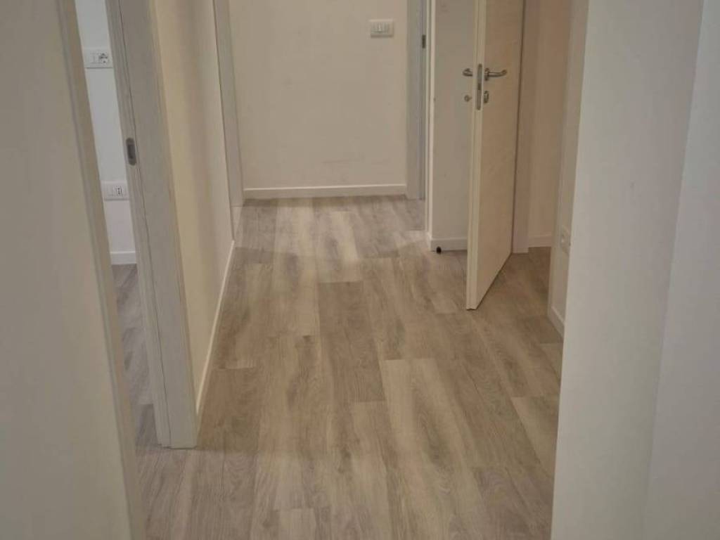 Appartamento a Padova in Via Emilio Lovarini - Foto 3