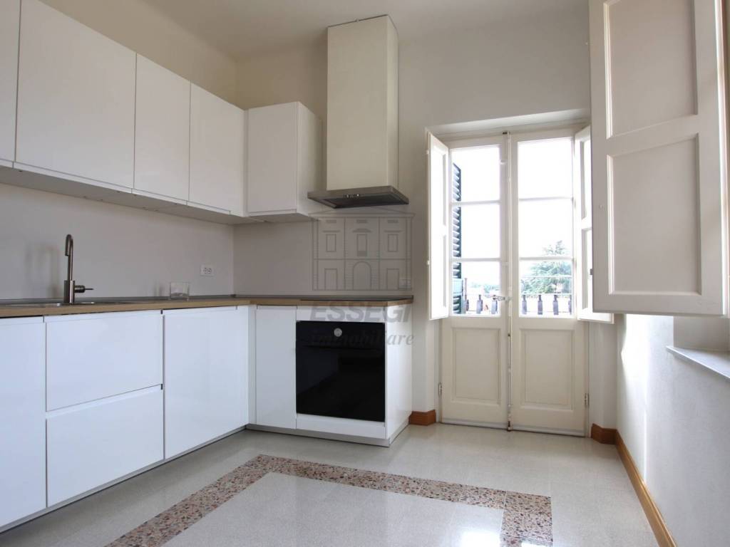 Appartamento a Lucca in Piazza San Michele, 32 - Foto 3