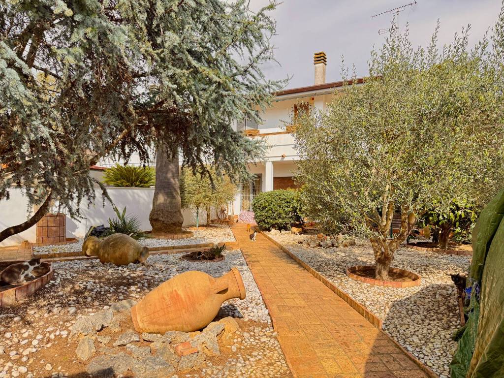 Villa a Sabaudia in Via Marco Polo, 3 - Foto 5