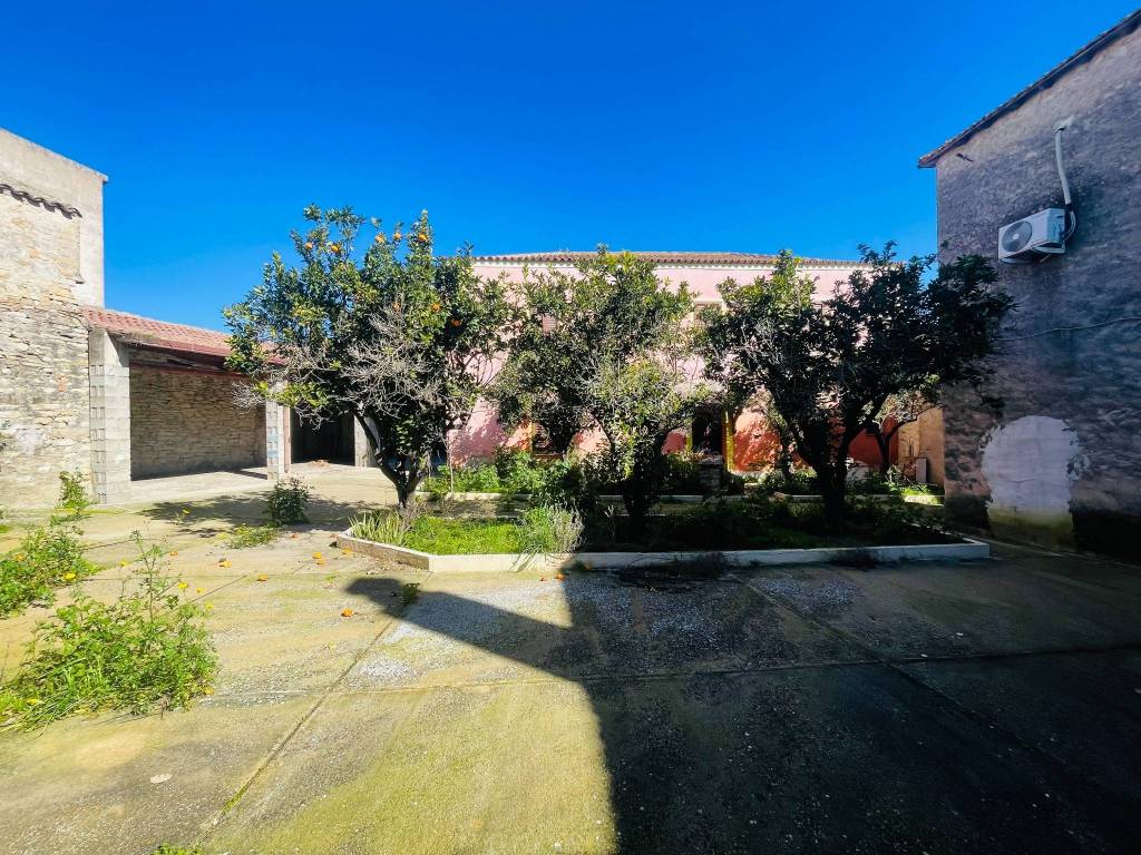 Casa indipendente a Villanovafranca in Via Regina Elena - Foto 4