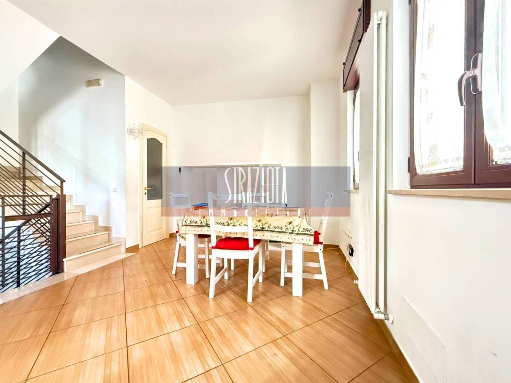 Casa indipendente a Modugno in Via Nicola Longo, 26 - Foto 3