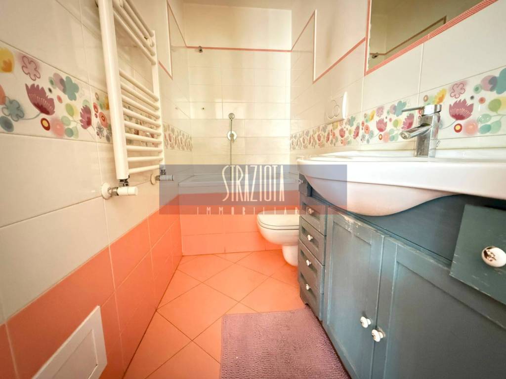 Casa indipendente a Modugno in Via Nicola Longo, 26 - Foto 4