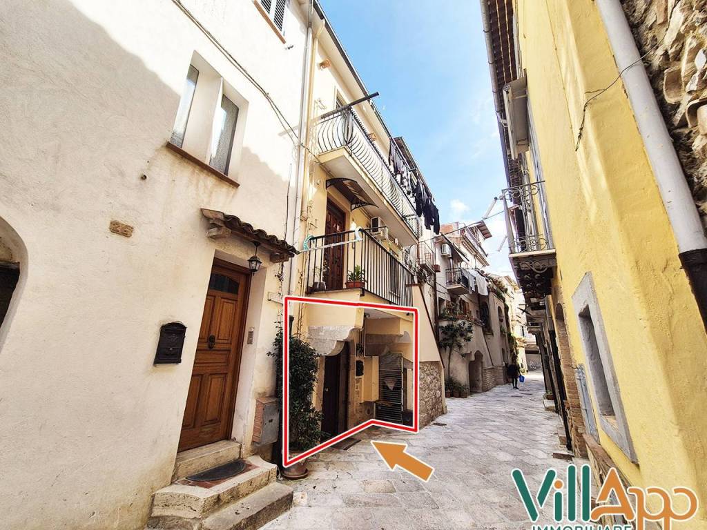 Appartamento a Fondi in Via Alessandro Manzoni, 18 - Foto 2