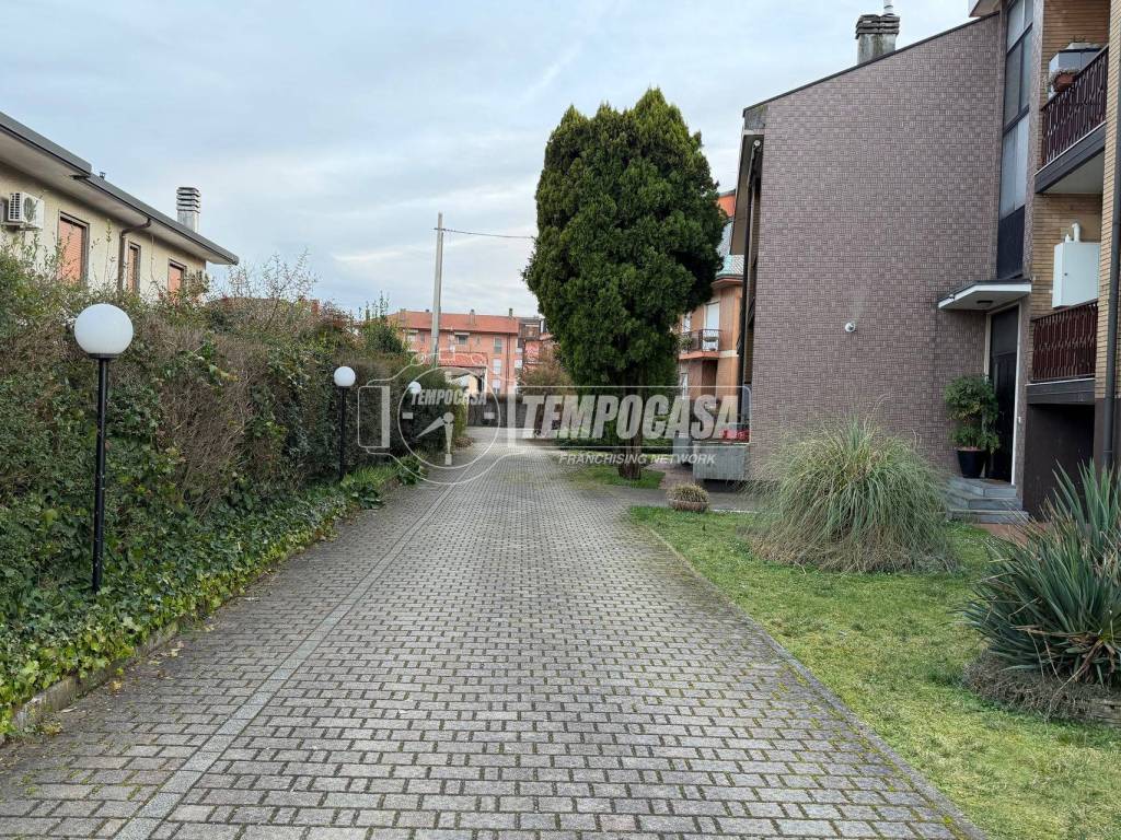 Immobile a Bareggio in Via Santo Stefano 5 - Foto 2