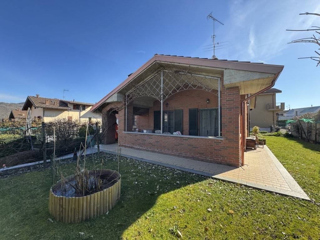 Villa a Godiasco salice terme in Viale Mangiagalli, 61 - Foto 2