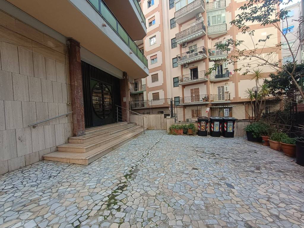 Appartamento a Napoli in Via Giuseppe Tropeano - Foto 2
